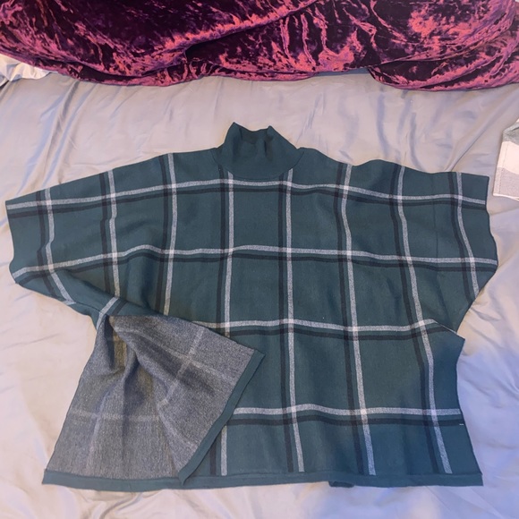 2 Sweaters (New) - Picture 2 of 7